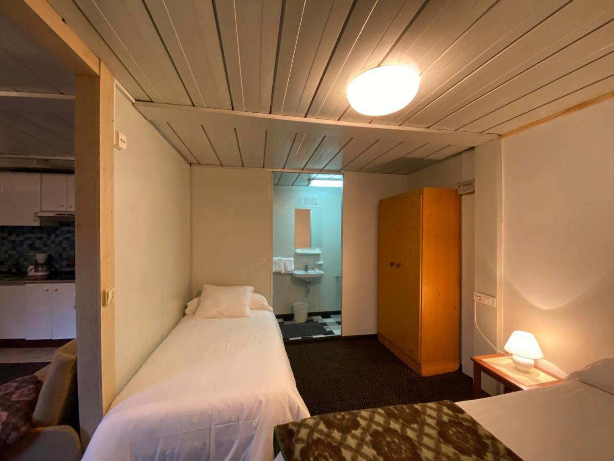 Pension Compostela Inn Cacheiras Exterior photo